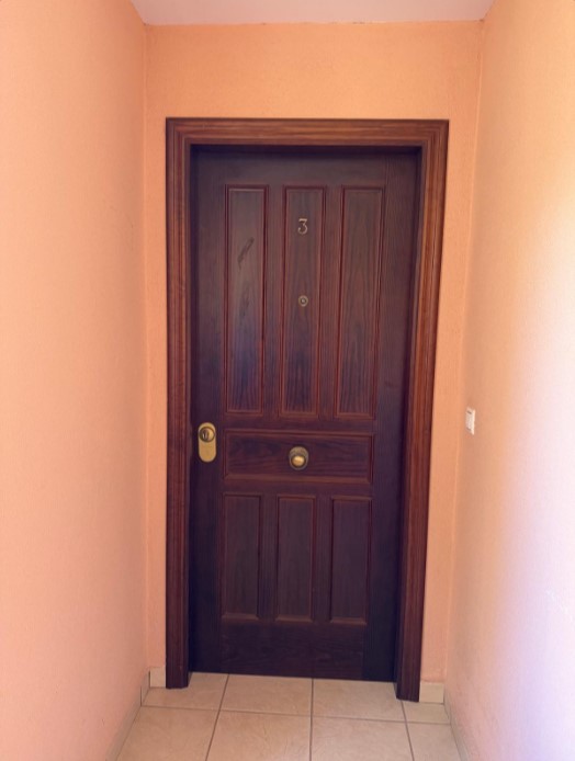 ÁTICO EXCLUSIVO EN LAS ATALAYAS CON VISTAS AL MAR, SOLÁRIUM PRIVADO DE 120 M², GARAJE Y SEGURIDAD 24 HORAS