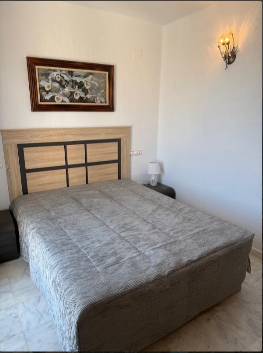ÁTICO EXCLUSIVO EN LAS ATALAYAS CON VISTAS AL MAR, SOLÁRIUM PRIVADO DE 120 M², GARAJE Y SEGURIDAD 24 HORAS