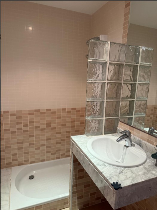 ÁTICO EXCLUSIVO EN LAS ATALAYAS CON VISTAS AL MAR, SOLÁRIUM PRIVADO DE 120 M², GARAJE Y SEGURIDAD 24 HORAS