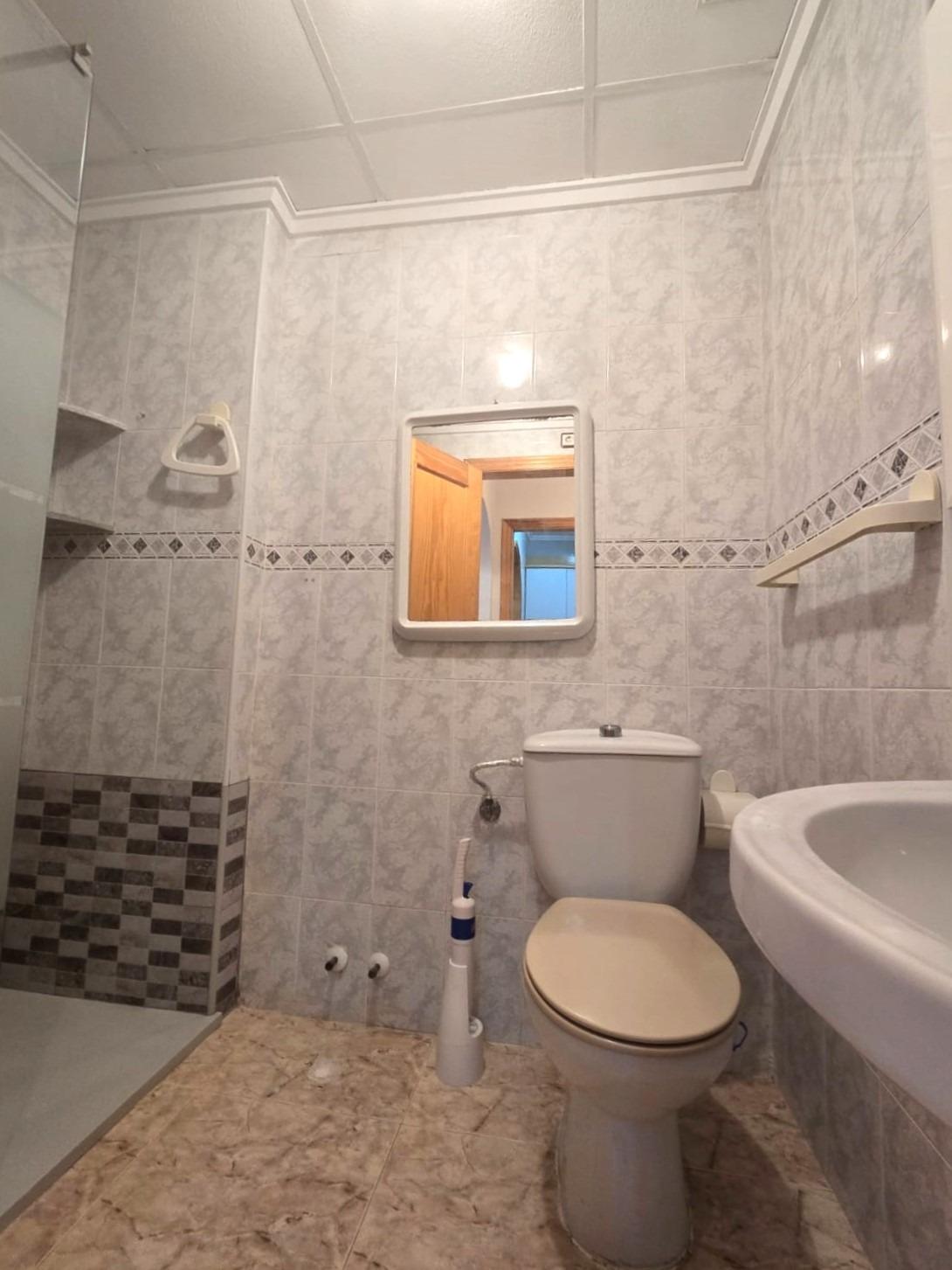 APARTAMENTO A 750 METROS DE LA PLAYA DEL CURA CON TERRAZA ACRISTALADA Y EXCELENTE UBICACIÓN