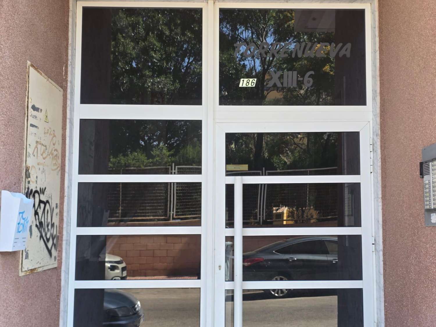 APARTAMENTO A 750 METROS DE LA PLAYA DEL CURA CON TERRAZA ACRISTALADA Y EXCELENTE UBICACIÓN