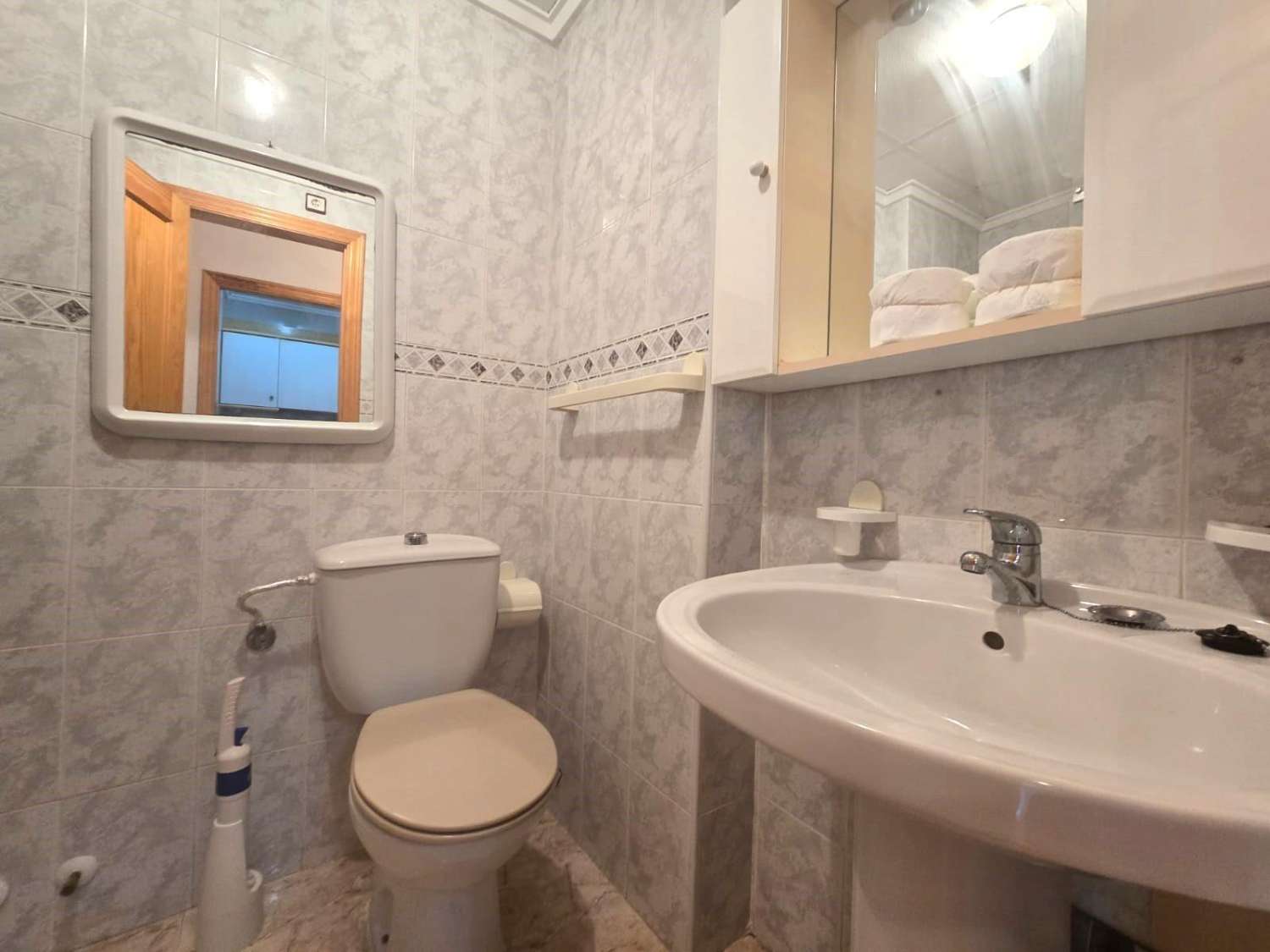 APARTAMENTO A 750 METROS DE LA PLAYA DEL CURA CON TERRAZA ACRISTALADA Y EXCELENTE UBICACIÓN