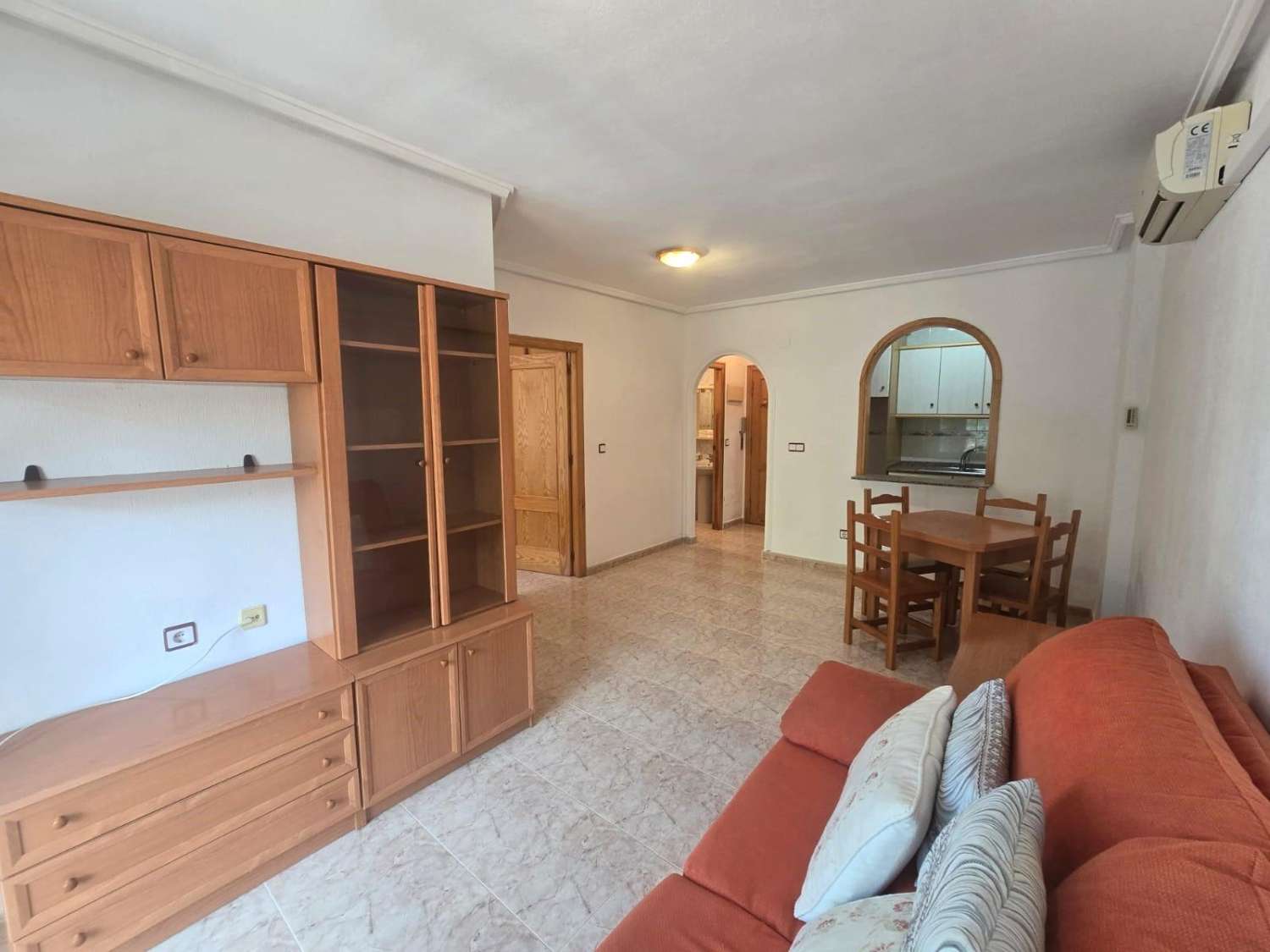 APARTAMENTO A 750 METROS DE LA PLAYA DEL CURA CON TERRAZA ACRISTALADA Y EXCELENTE UBICACIÓN