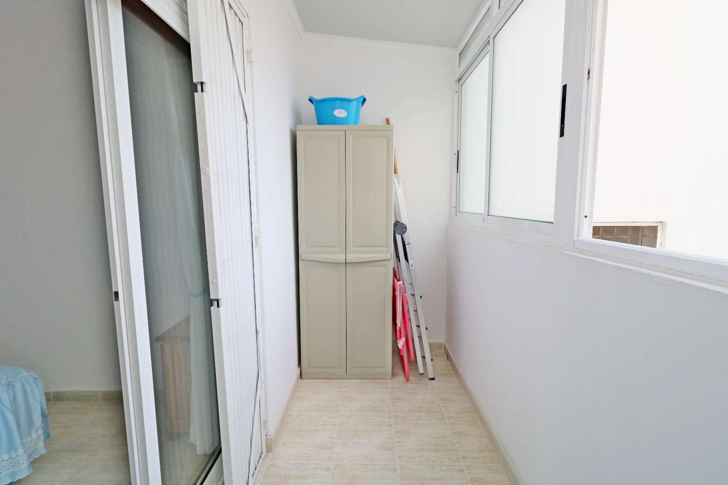 APARTMENT 150 METERS FROM THE BEACH WITH 2 TERRACES AND TWO BEDROOMS IN ACEQUIÓN – TORREVIEJA