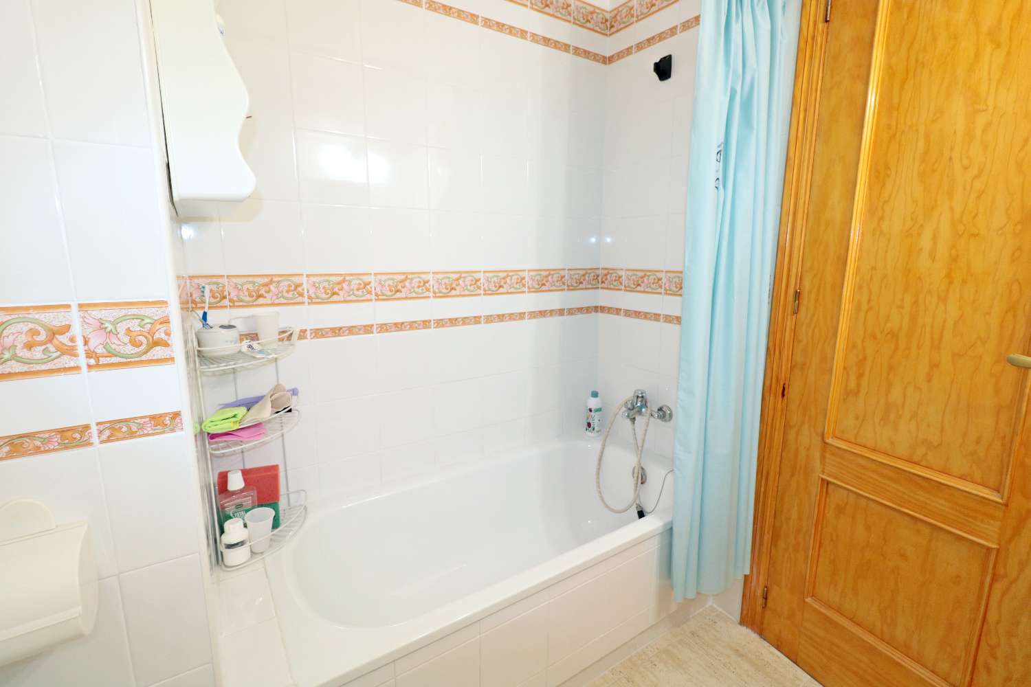 APARTMENT 150 METERS FROM THE BEACH WITH 2 TERRACES AND TWO BEDROOMS IN ACEQUIÓN – TORREVIEJA