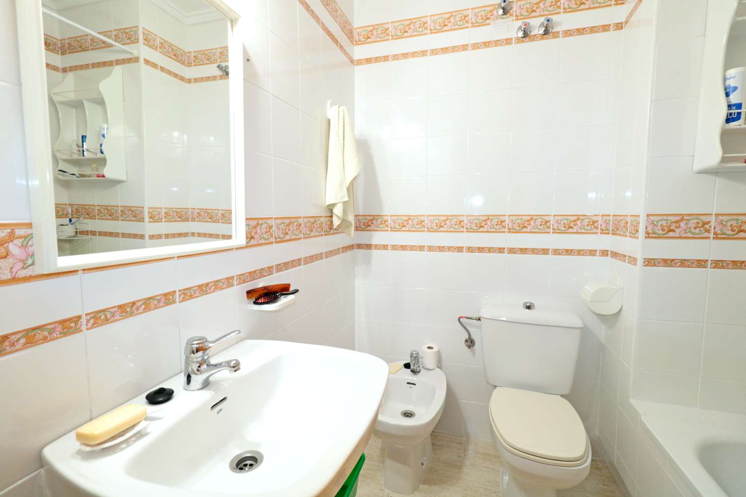 APARTMENT 150 METERS FROM THE BEACH WITH 2 TERRACES AND TWO BEDROOMS IN ACEQUIÓN – TORREVIEJA