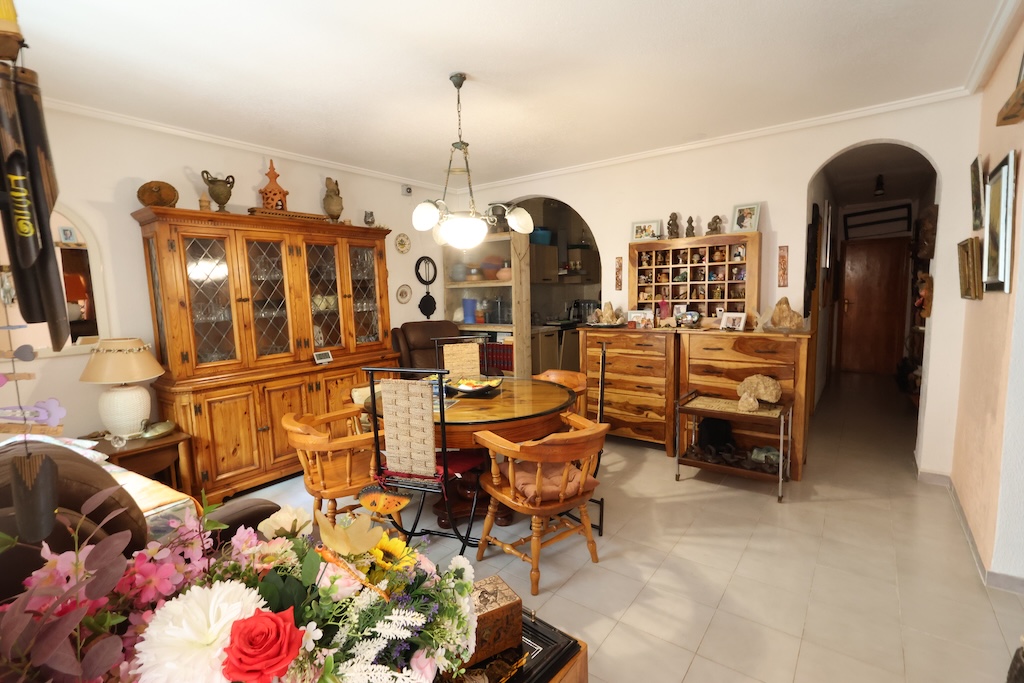 BUNGALOW EN PLANTA BAJA CON AMPLIO JARDÍN A SOLO 400 METROS DE LA PLAYA DEL ACEQUIÓN