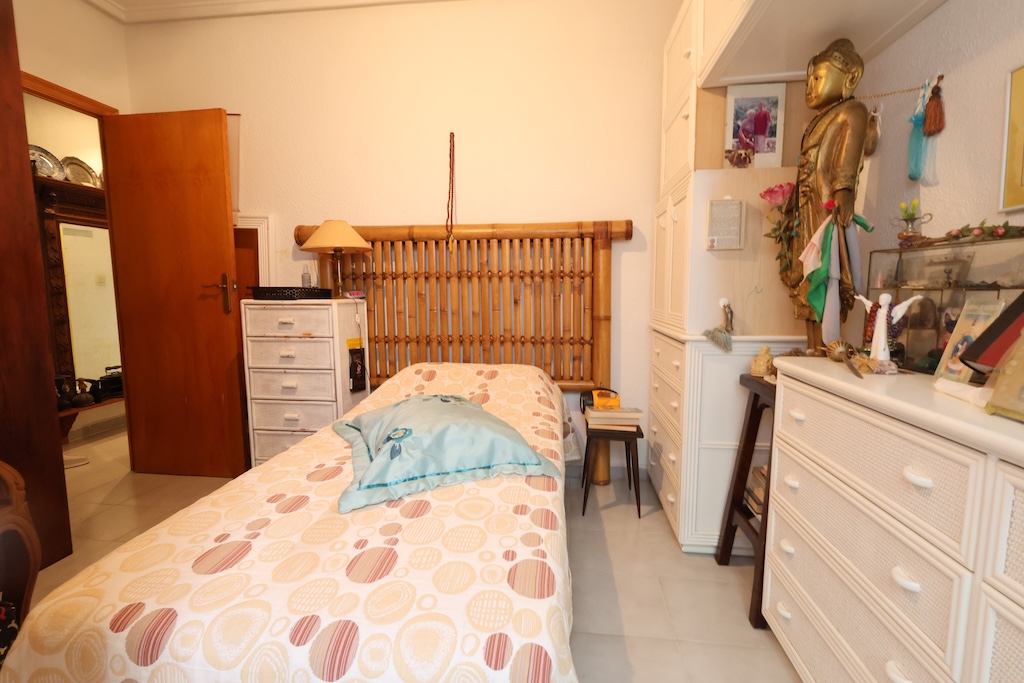 BUNGALOW EN PLANTA BAJA CON AMPLIO JARDÍN A SOLO 400 METROS DE LA PLAYA DEL ACEQUIÓN