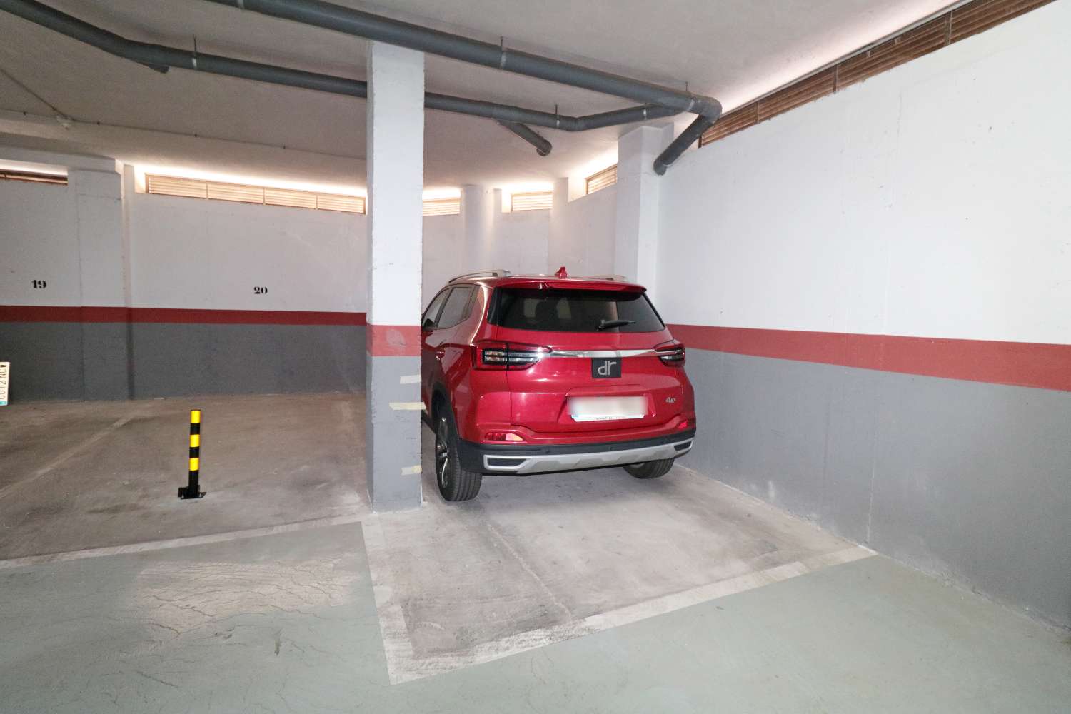 PUOLIKSI UUSI ASUNTO AUTOTALLILLA, VAIN 100 METRIN PÄÄSSÄ ACEQUIÓNIN RANNALTA – ETELÄSUUNTAINEN HUONE JA KAKSI MAKUUHUONETTA