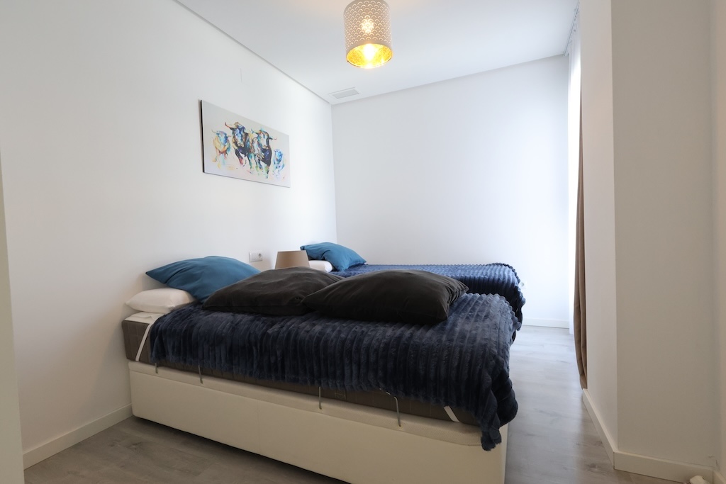 AMPLIO APARTAMENTO DE 2 DORMITORIOS CON GRAN TERRAZA EN GREEN HILLS VILLAMARTÍN