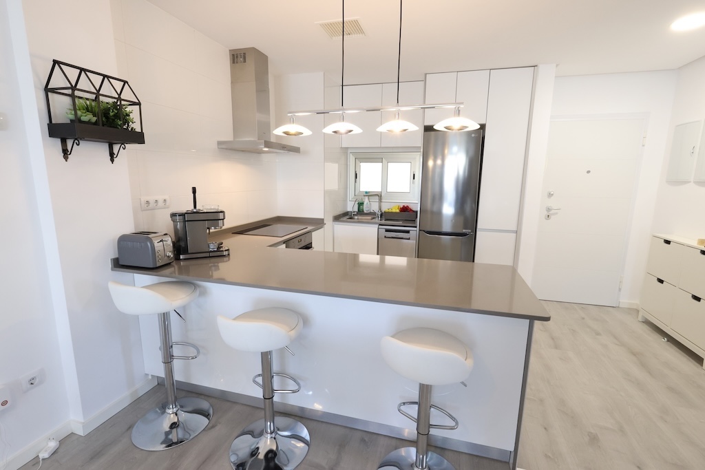 AMPLIO APARTAMENTO DE 2 DORMITORIOS CON GRAN TERRAZA EN GREEN HILLS VILLAMARTÍN
