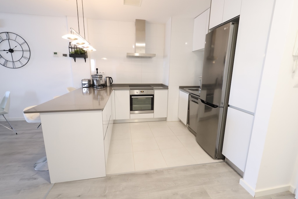 AMPLIO APARTAMENTO DE 2 DORMITORIOS CON GRAN TERRAZA EN GREEN HILLS VILLAMARTÍN