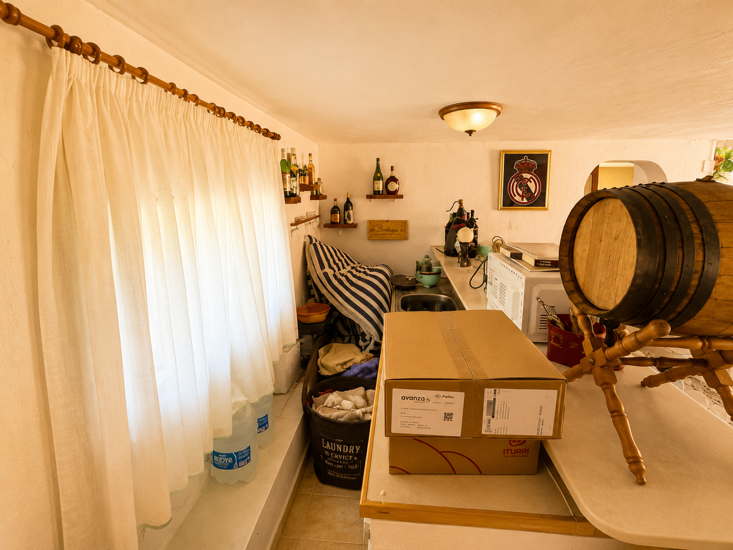 VILLA INDEPENDIENTE CON PISCINA PRIVADA Y PARCELA DE 1.000 M² EN LA SIESTA, TORREVIEJA
