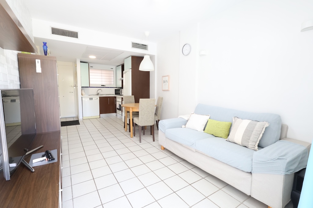 APARTAMENTO EN PLANTA BAJA CON JARDÍN PRIVADO, PISCINA Y LICENCIA TURÍSTICA EN PLAYA FLAMENCA
