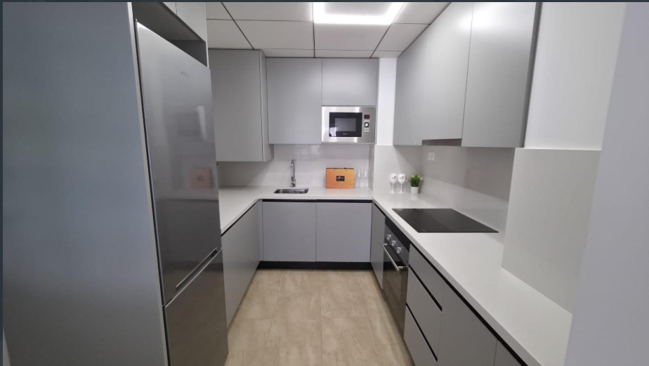 APARTAMENTO REFORMADO, LUMINOSO Y TODO EXTERIOR EN TORREVIEJA