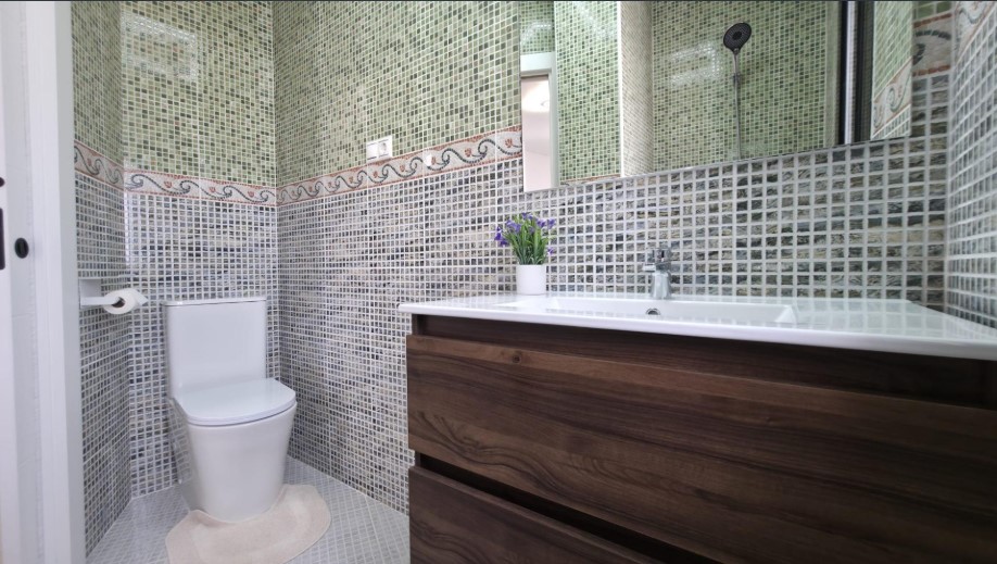 APARTAMENTO REFORMADO, LUMINOSO Y TODO EXTERIOR EN TORREVIEJA