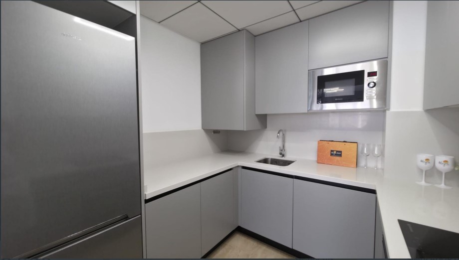 APARTAMENTO REFORMADO, LUMINOSO Y TODO EXTERIOR EN TORREVIEJA