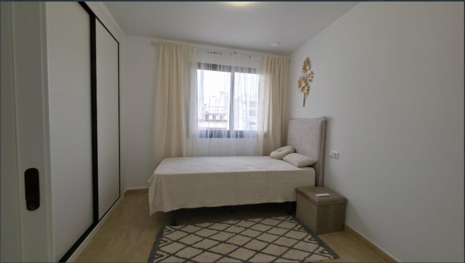 APARTAMENTO REFORMADO, LUMINOSO Y TODO EXTERIOR EN TORREVIEJA