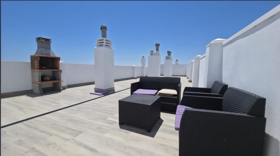 APARTAMENTO REFORMADO, LUMINOSO Y TODO EXTERIOR EN TORREVIEJA