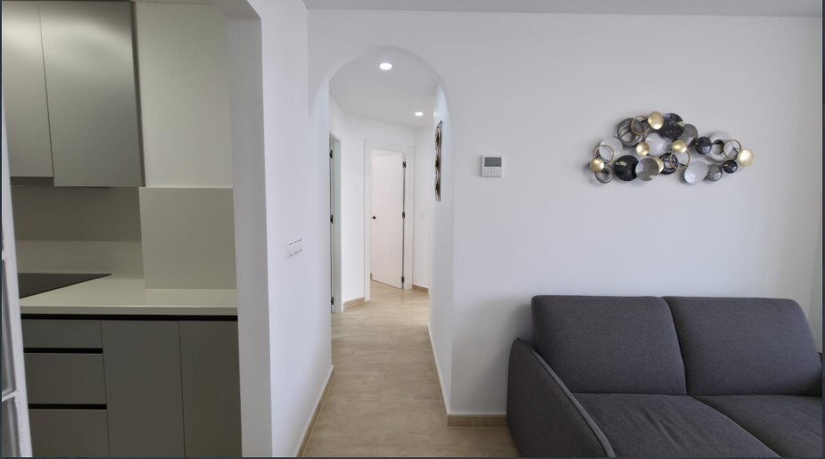 APARTAMENTO REFORMADO, LUMINOSO Y TODO EXTERIOR EN TORREVIEJA
