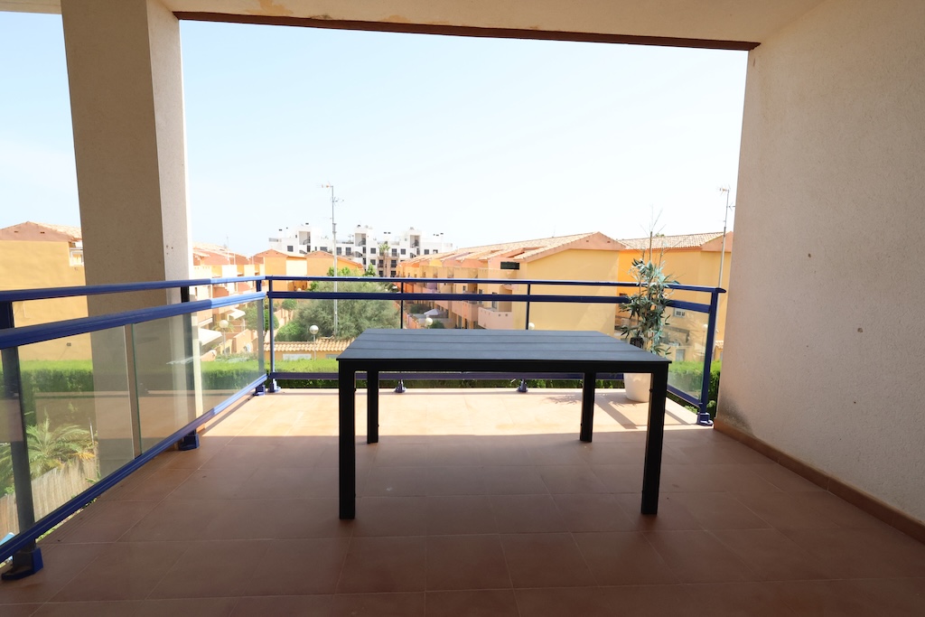 APARTAMENTO TOTALMENTE REFORMADO EN AGUAMARINA, CAMPOAMOR, CON PISCINA Y PARKING PRIVADO
