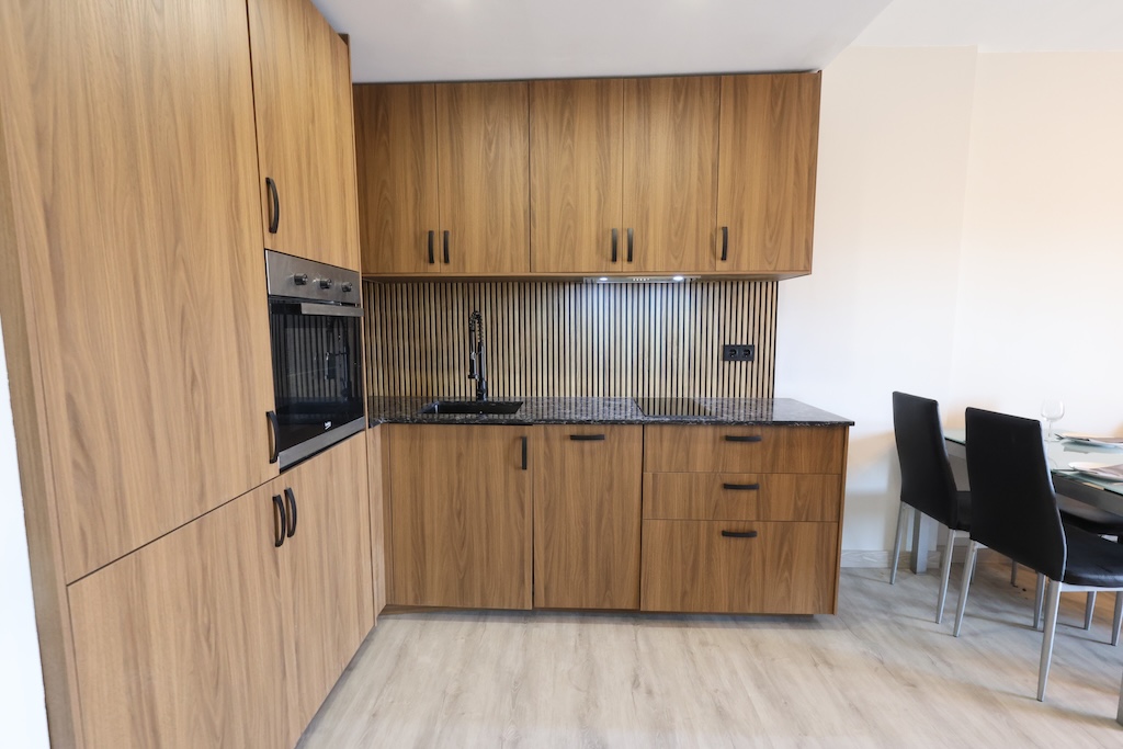 APARTAMENTO TOTALMENTE REFORMADO EN AGUAMARINA, CAMPOAMOR, CON PISCINA Y PARKING PRIVADO