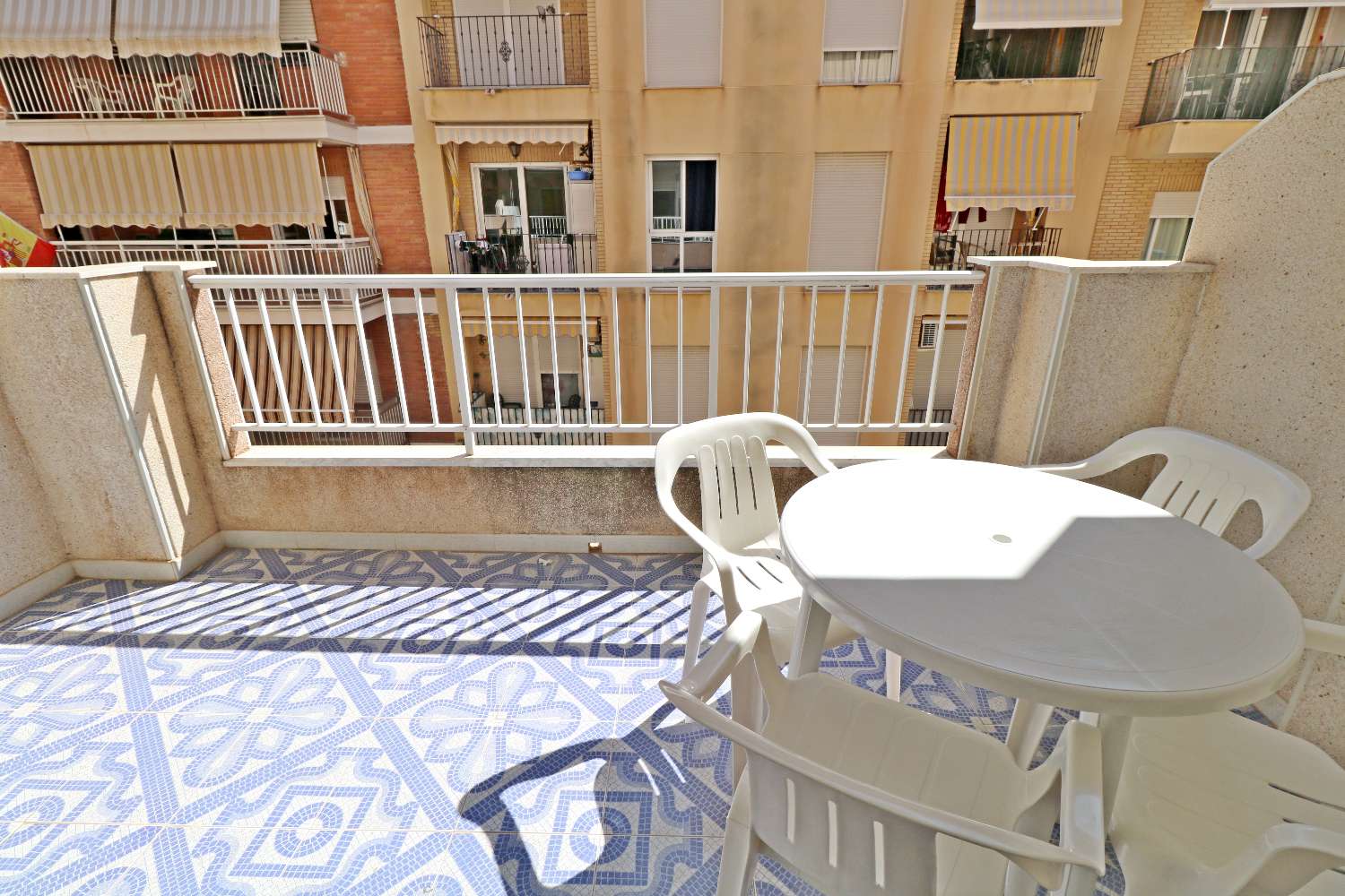 APARTAMENTO CON VISTAS LATERALES AL MAR A 100 METROS DE PLAYA DEL CURA