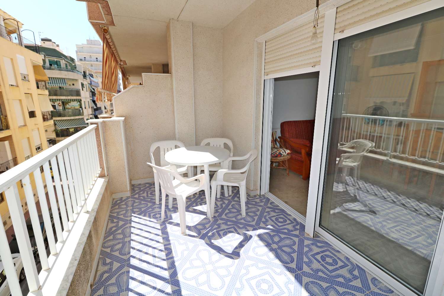 APARTAMENTO CON VISTAS LATERALES AL MAR A 100 METROS DE PLAYA DEL CURA