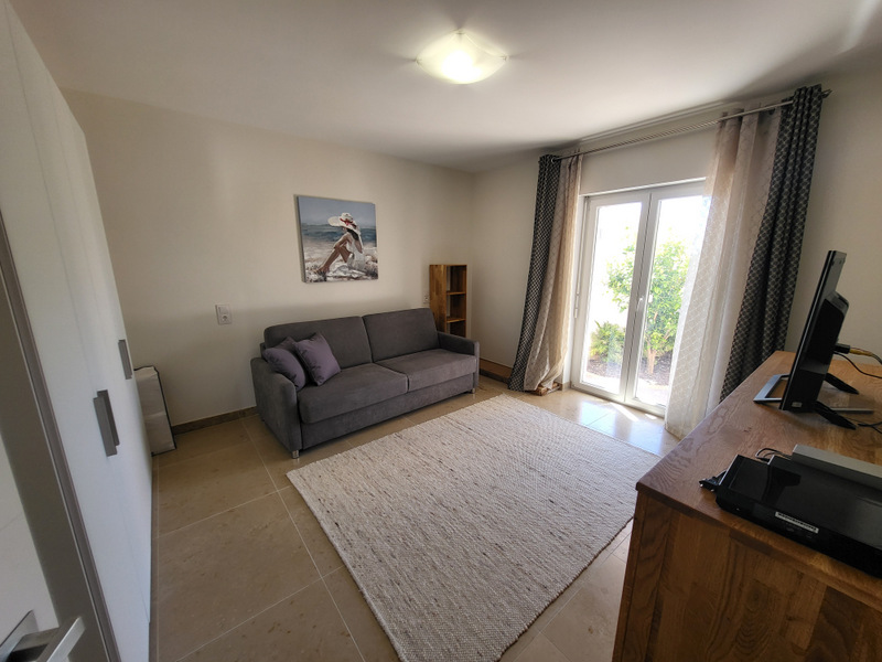 VILLA DE LUJO EN CIUDAD QUESADA – 420 M² CONSTRUIDOS, PARCELA DE 800 M², 4 DORMITORIOS Y PISCINA PRIVADA