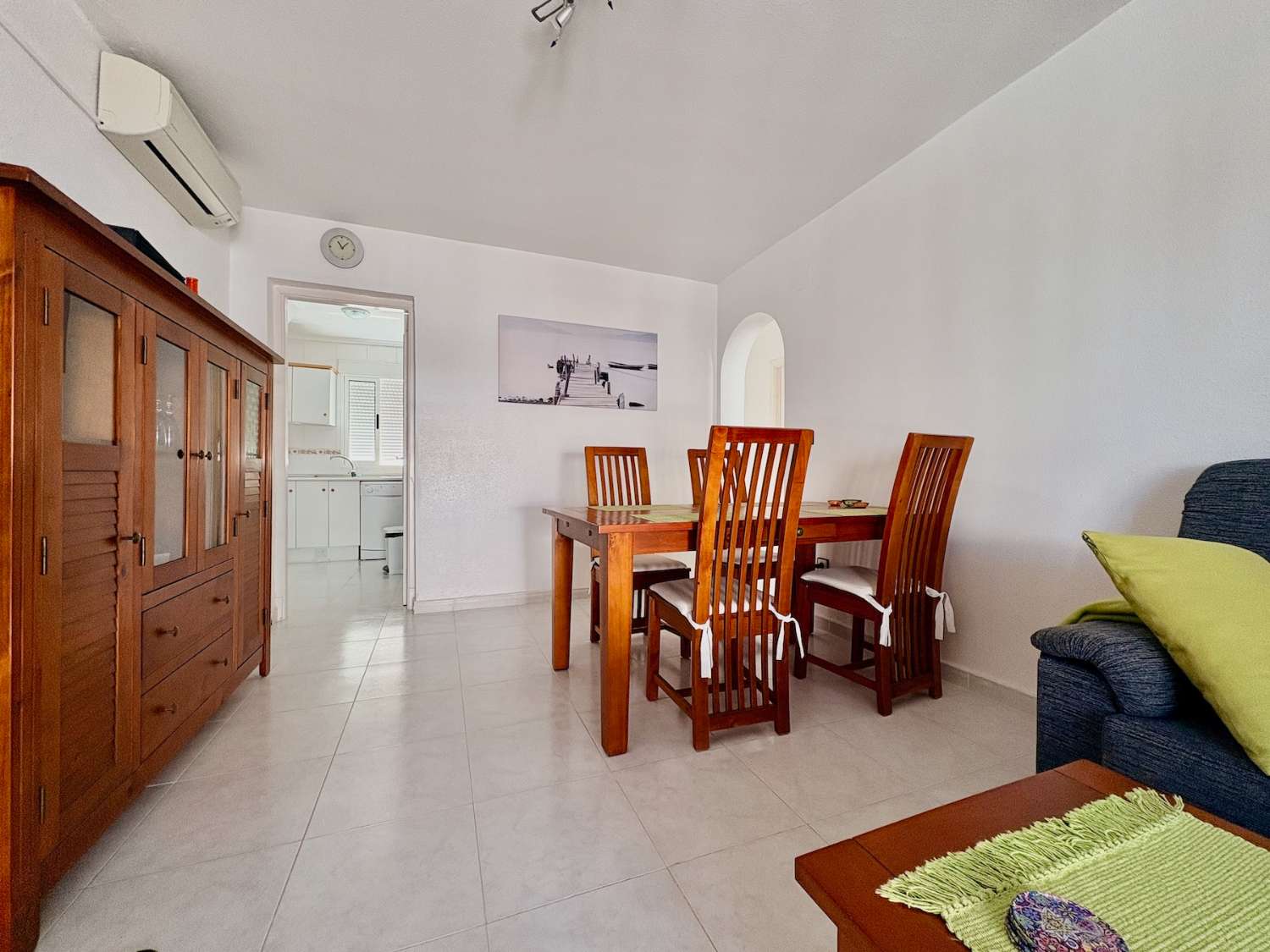 ÁTICO DE 3 DORMITORIOS CON GRAN SOLÁRIUM PRIVADO, PISCINA Y TENIS EN LA FLORIDA, ORIHUELA COSTA