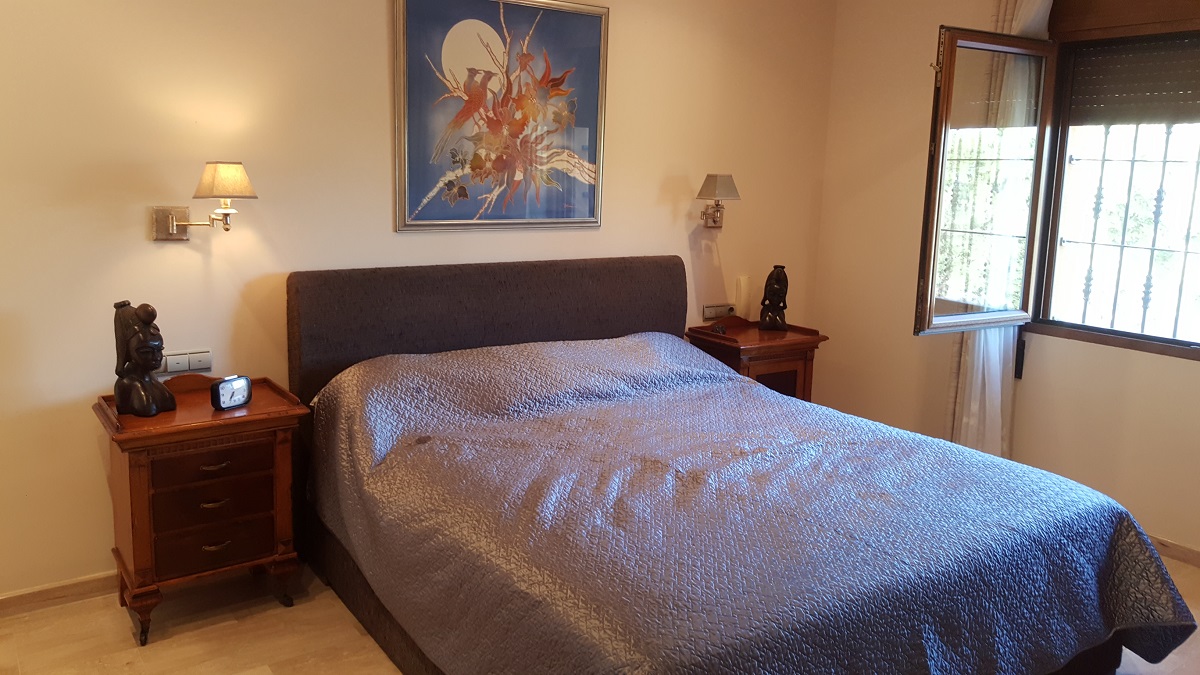 FINCA RÚSTICA ÚNICA DE 14.600 M² CON DOS VIVIENDAS, PISCINA Y COMPLEJO ECUESTRE EN LA MURADA