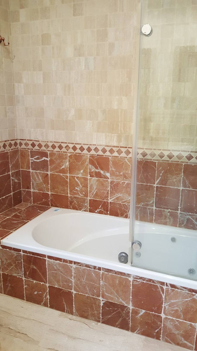 FINCA RÚSTICA ÚNICA DE 14.600 M² CON DOS VIVIENDAS, PISCINA Y COMPLEJO ECUESTRE EN LA MURADA
