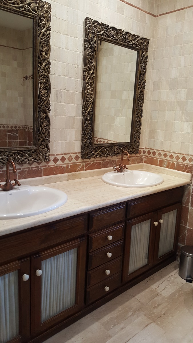 FINCA RÚSTICA ÚNICA DE 14.600 M² CON DOS VIVIENDAS, PISCINA Y COMPLEJO ECUESTRE EN LA MURADA