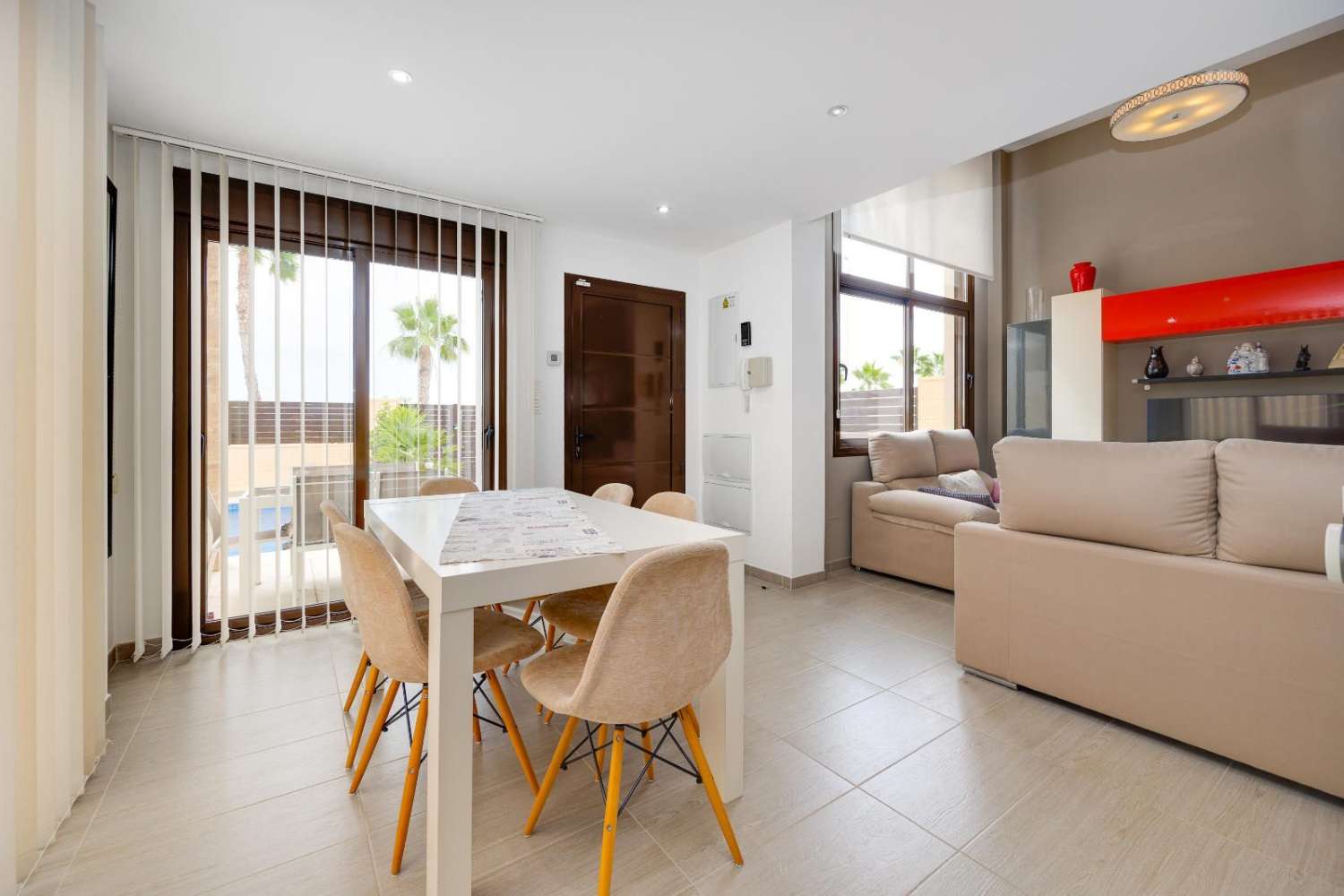 VRIJSTAANDE VILLA MET PRIVÉZWEMBAD EN OPEN UITZICHT IN CIUDAD QUESA