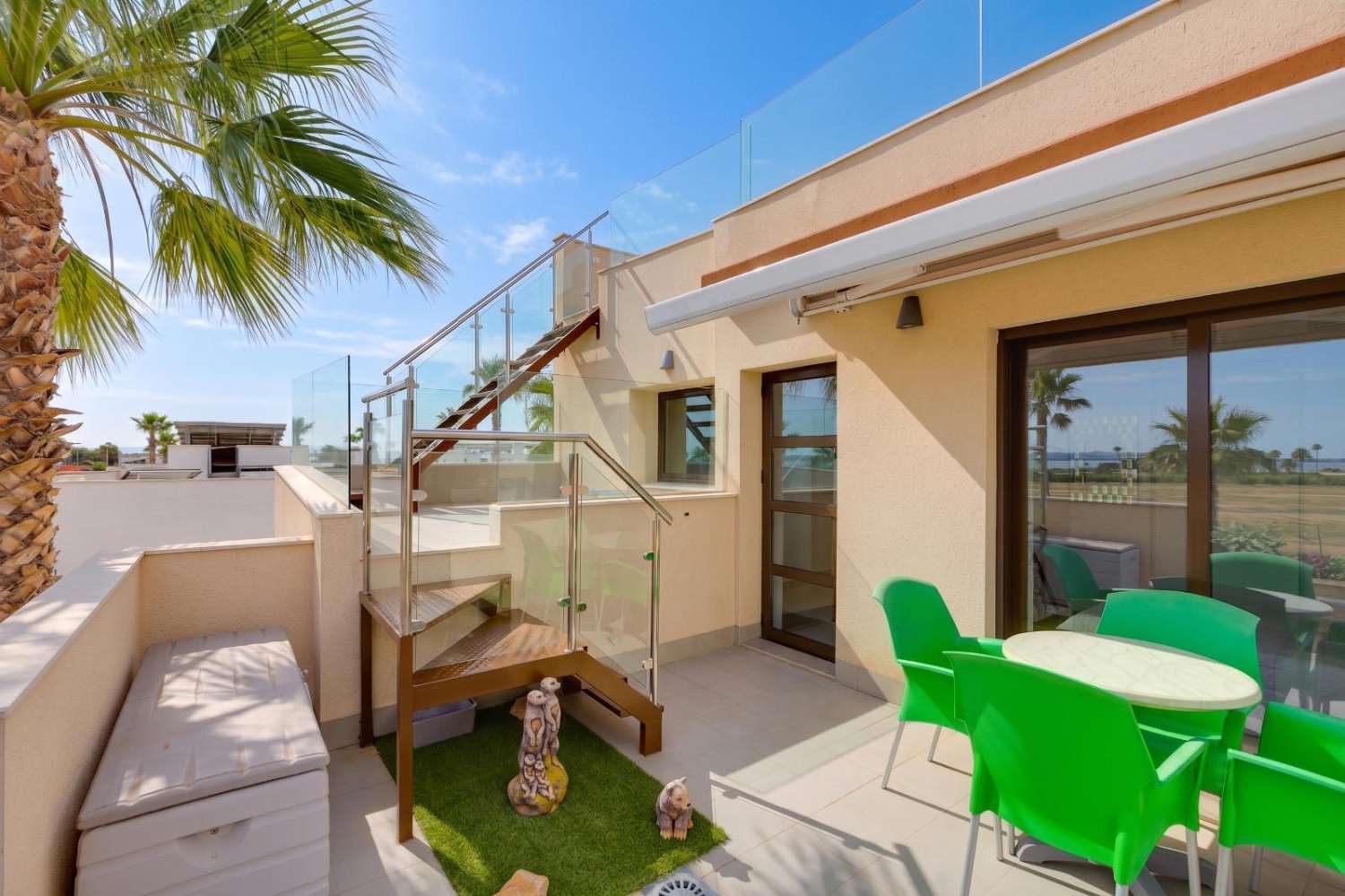 VRIJSTAANDE VILLA MET PRIVÉZWEMBAD EN OPEN UITZICHT IN CIUDAD QUESA