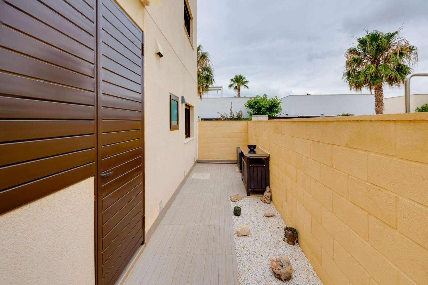 VRIJSTAANDE VILLA MET PRIVÉZWEMBAD EN OPEN UITZICHT IN CIUDAD QUESA