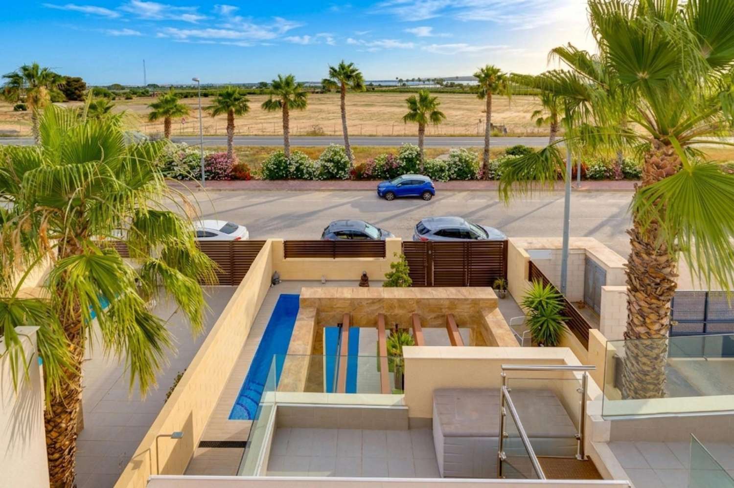 VRIJSTAANDE VILLA MET PRIVÉZWEMBAD EN OPEN UITZICHT IN CIUDAD QUESA