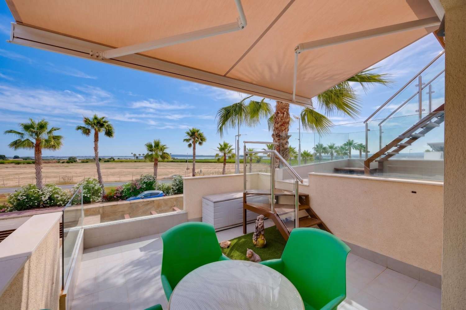 VRIJSTAANDE VILLA MET PRIVÉZWEMBAD EN OPEN UITZICHT IN CIUDAD QUESA