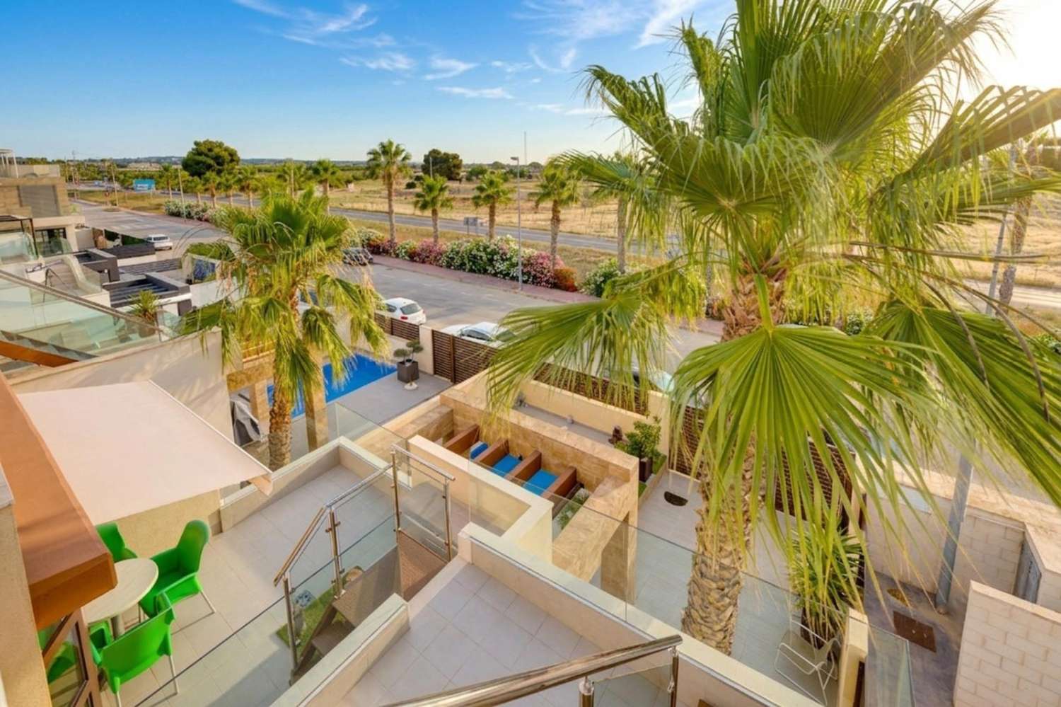VRIJSTAANDE VILLA MET PRIVÉZWEMBAD EN OPEN UITZICHT IN CIUDAD QUESA