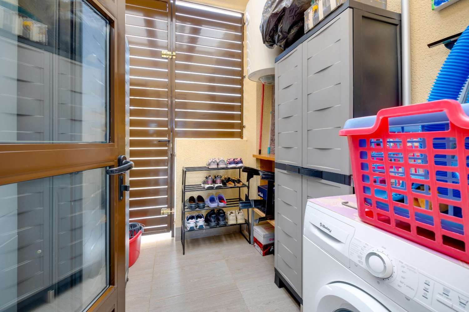 VRIJSTAANDE VILLA MET PRIVÉZWEMBAD EN OPEN UITZICHT IN CIUDAD QUESA
