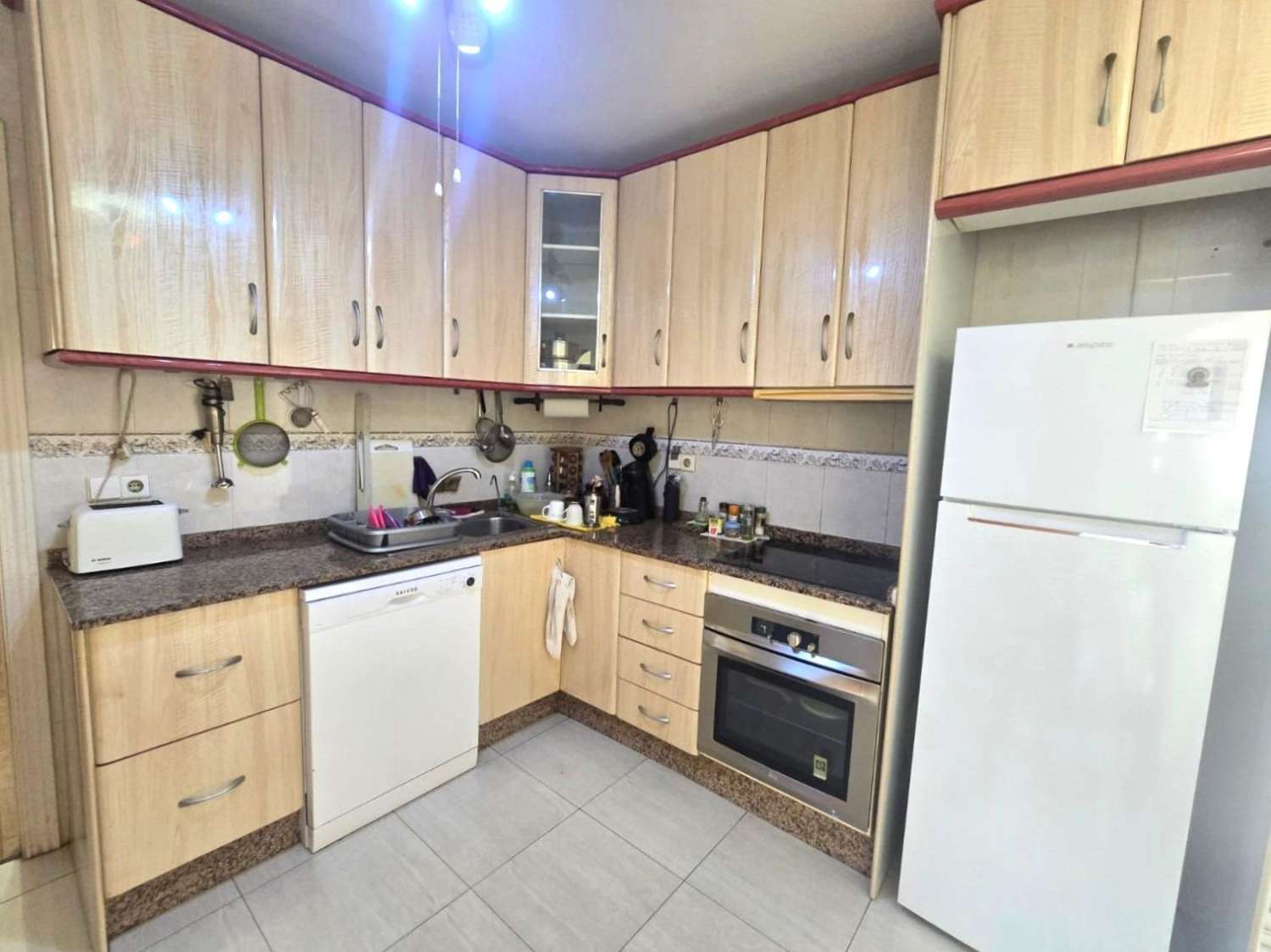 3-RUMSVILLA MED 140 M² RADHUS, GARAGE OCH GEMENSAM POOL I LOS ALTOS