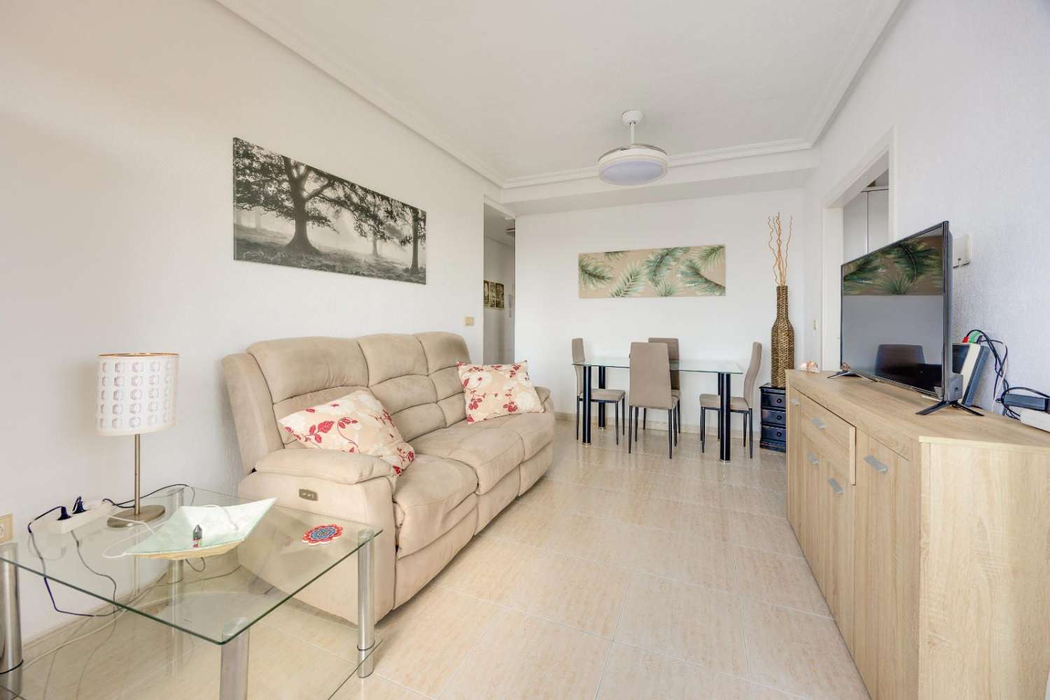 2-BEDROOM APARTMENT WITH SEA VIEWS IN NUEVA TORREVIEJA