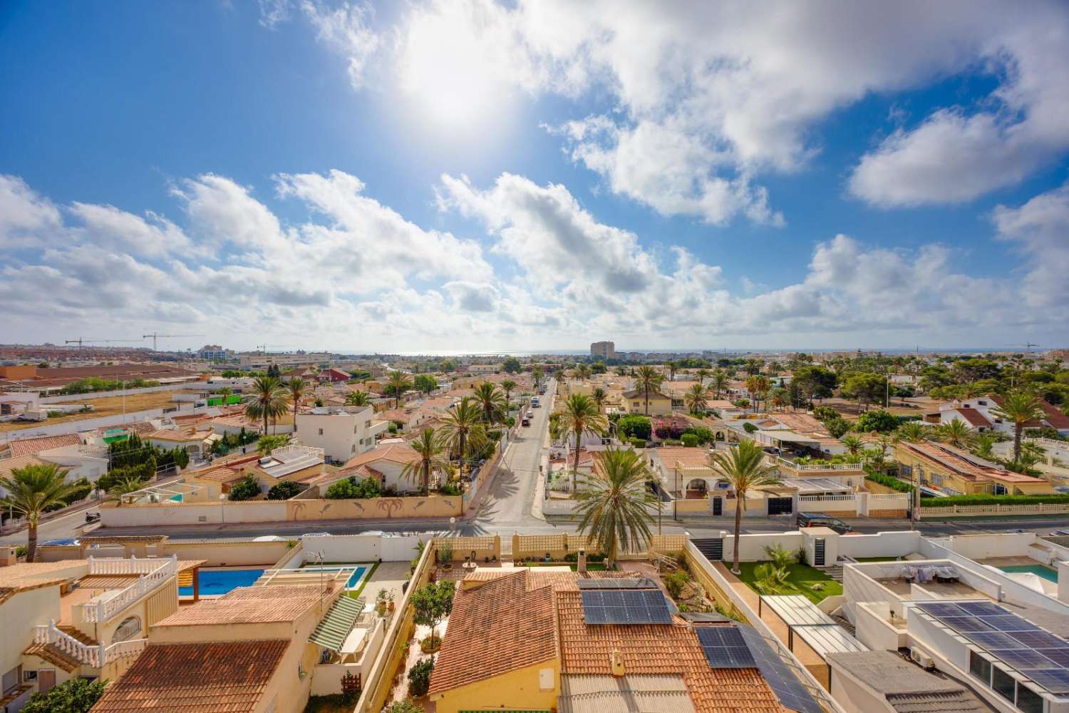 2-BEDROOM APARTMENT WITH SEA VIEWS IN NUEVA TORREVIEJA