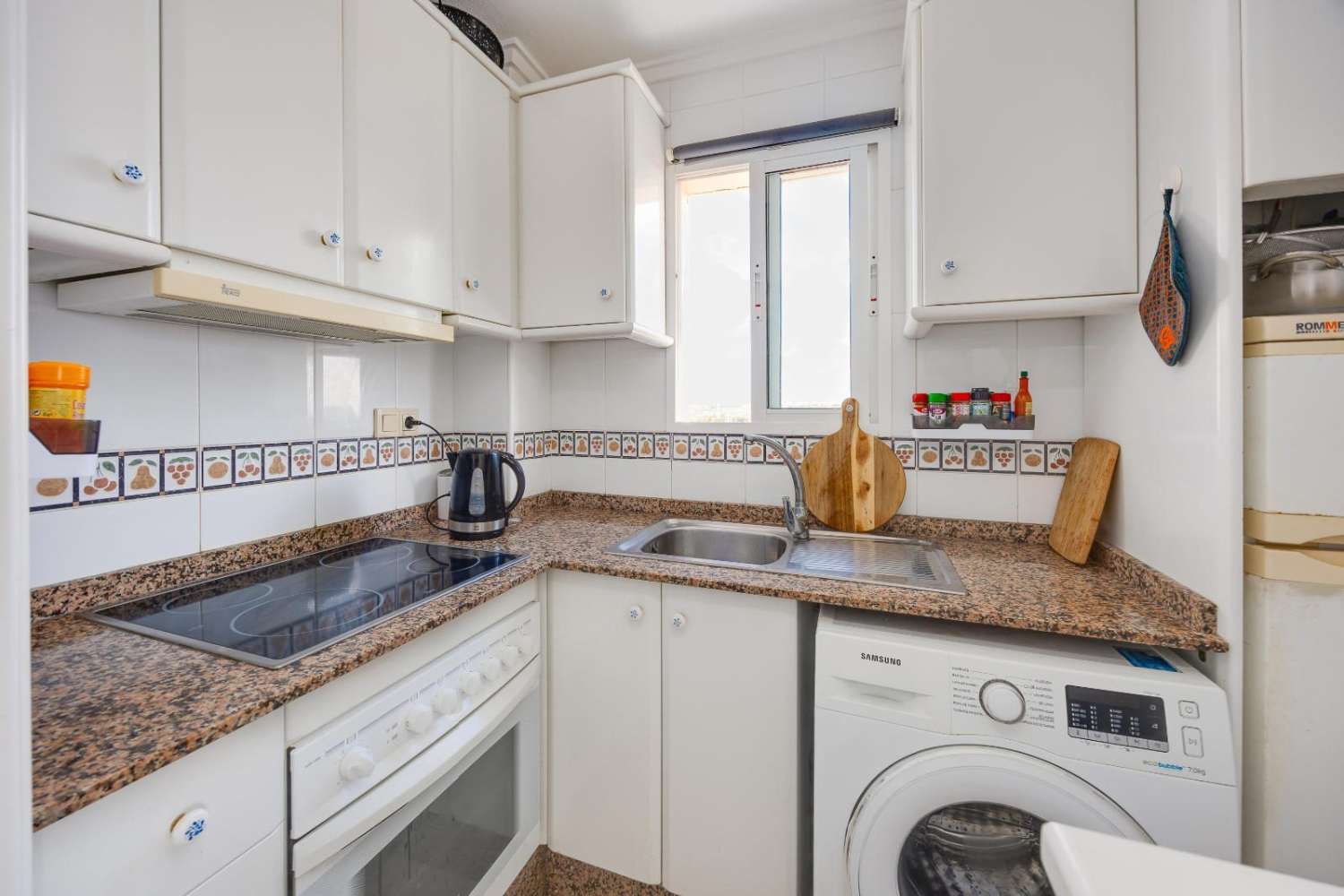 2-BEDROOM APARTMENT WITH SEA VIEWS IN NUEVA TORREVIEJA