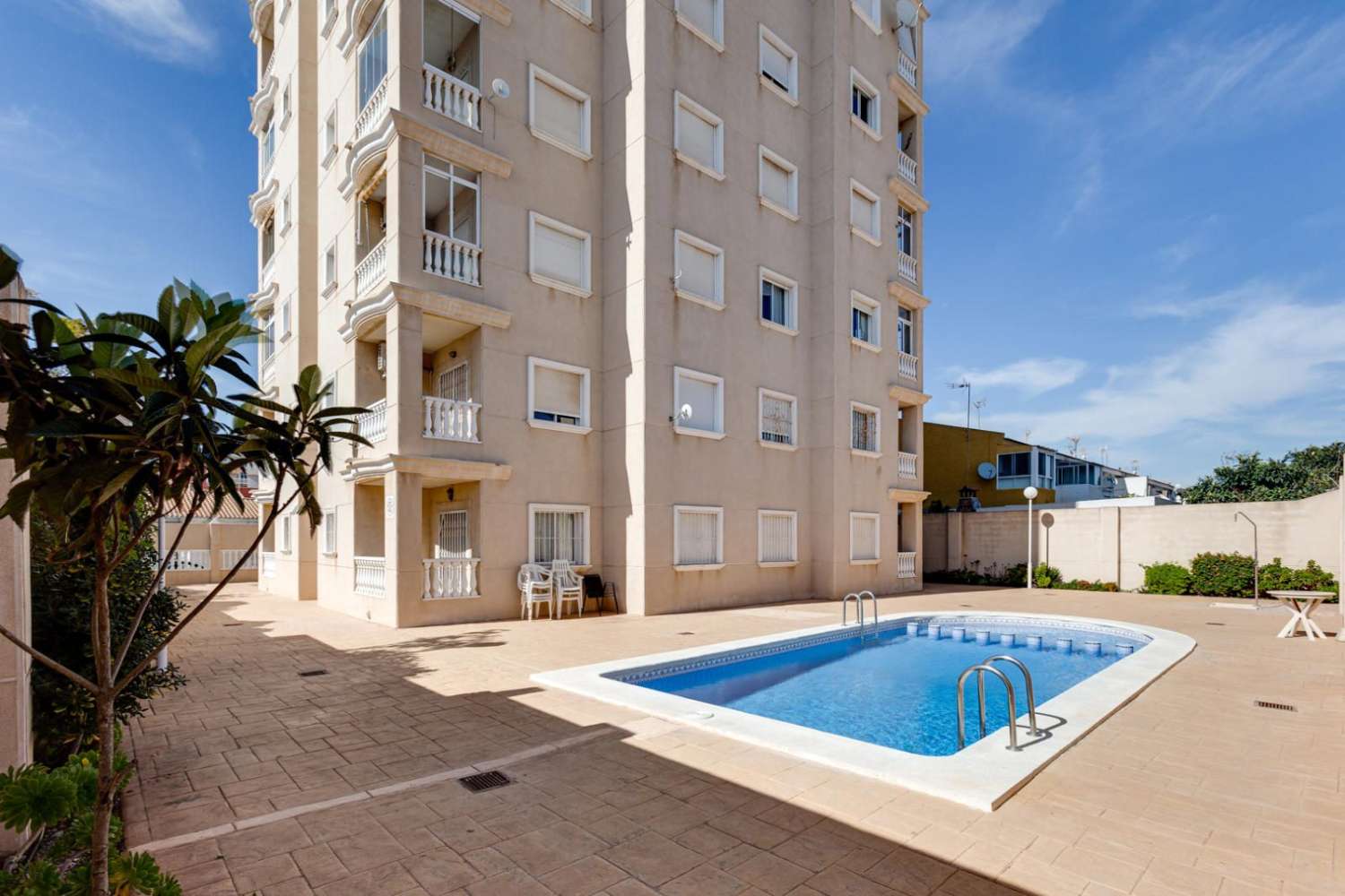 2-BEDROOM APARTMENT WITH SEA VIEWS IN NUEVA TORREVIEJA