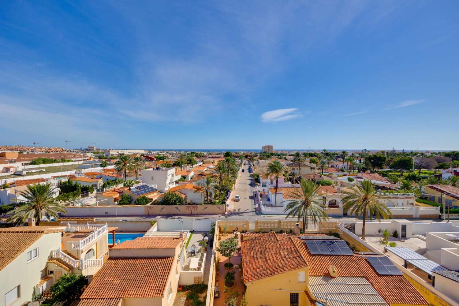2-BEDROOM APARTMENT WITH SEA VIEWS IN NUEVA TORREVIEJA