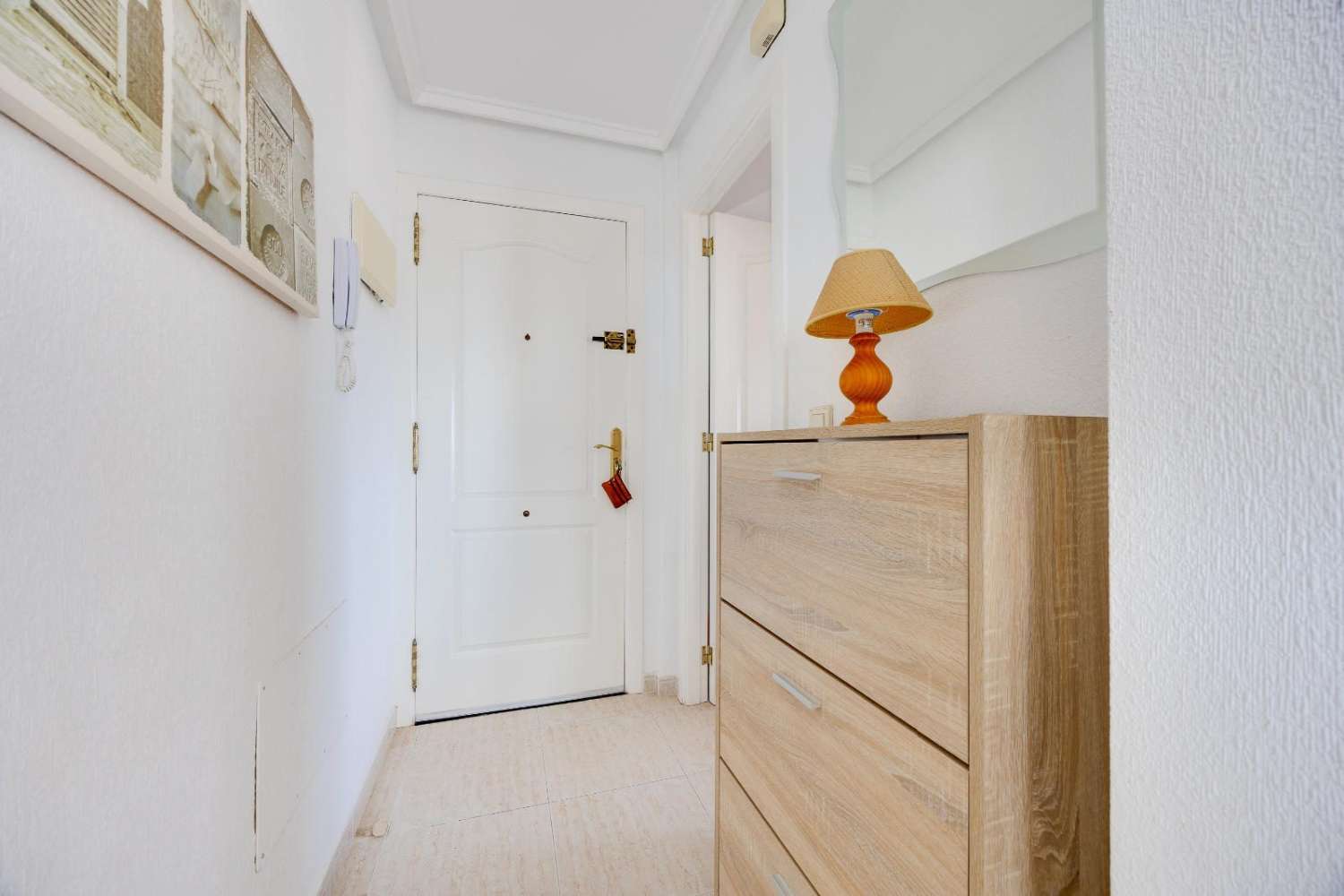 2-BEDROOM APARTMENT WITH SEA VIEWS IN NUEVA TORREVIEJA