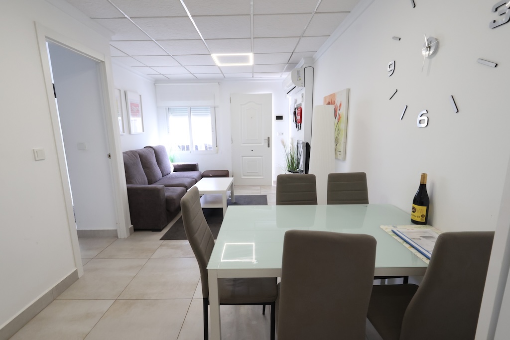FULLY REFURBISHED BUNGALOW WITH 3 BEDROOMS, SOLARIUM AND SOLAR PANELS IN LA TORRETA II