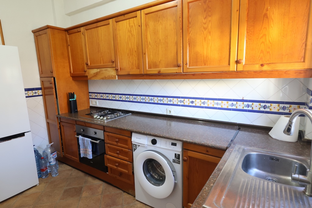 DETACHED CORNER VILLA WITH PRIVATE POOL, 4 BEDROOMS AND GARAGE IN CABO ROIG
