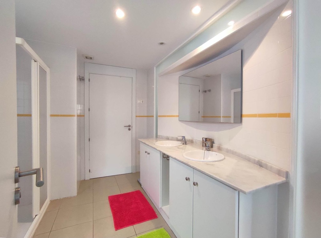 2-BEDROOM APARTMENT WITH LARGE TERRACE, POOL AND PARKING IN PLAYA FLAMENCA